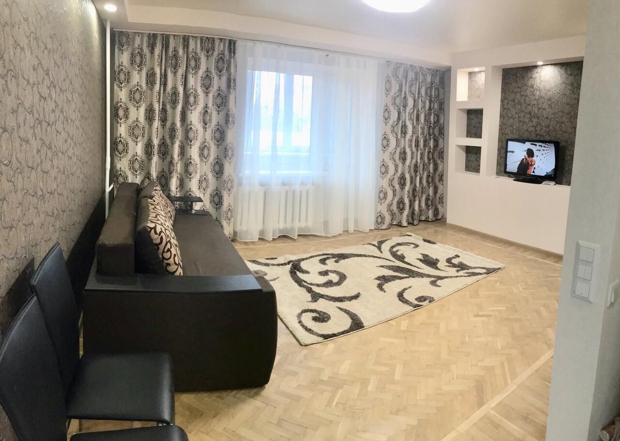 Studio apartment Kiev Bagian luar foto